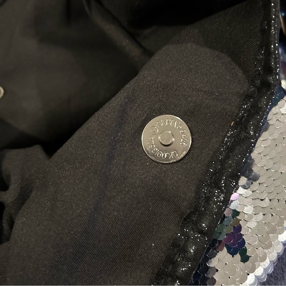 Multi-Colored Sequin Shoulder Bag w/ Silver Disappearing Heart Bag - Picture 15 of 16